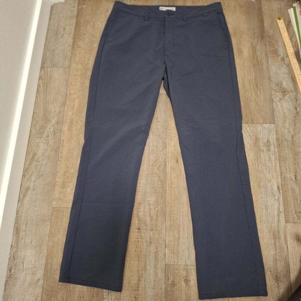 TravisMathew Navy Blue Mens Stretch Pants 36 Right-on-Time Active Straight Pant